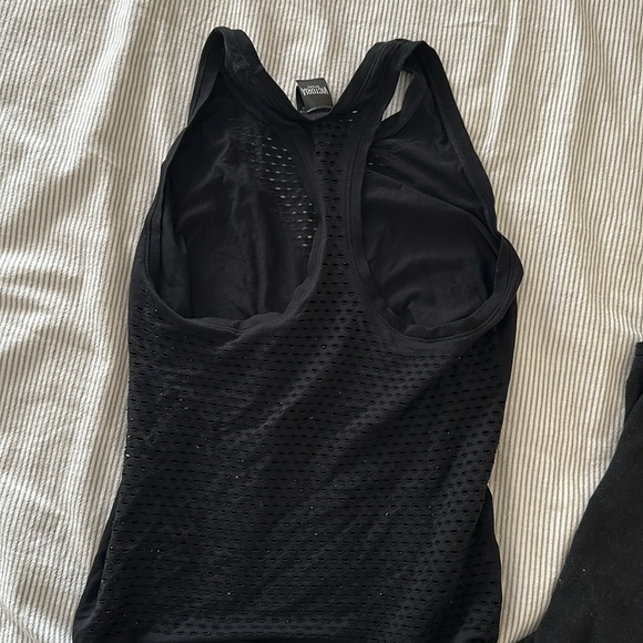 Victoria’s Secret sports tank top black - Picture 3 of 5